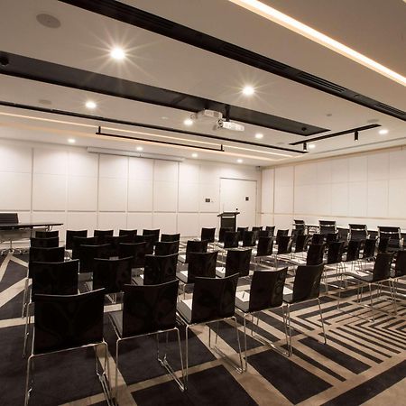 พูลแมน ซิดนีย์ แอร์พอร์ต Hotel ภายนอก รูปภาพ Meeting room
