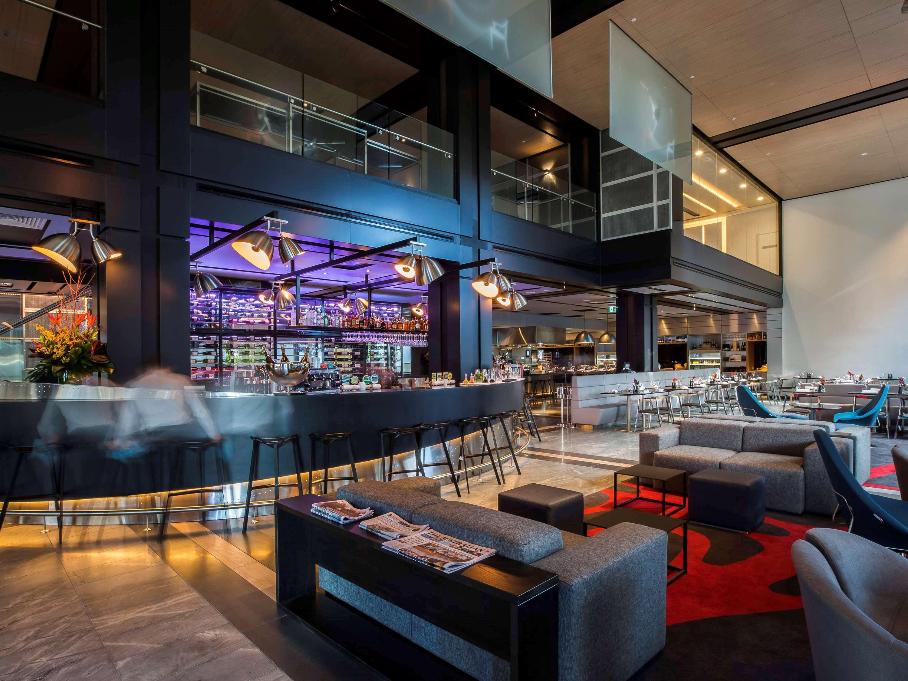 พูลแมน ซิดนีย์ แอร์พอร์ต Hotel ภายนอก รูปภาพ The lounge at the airport