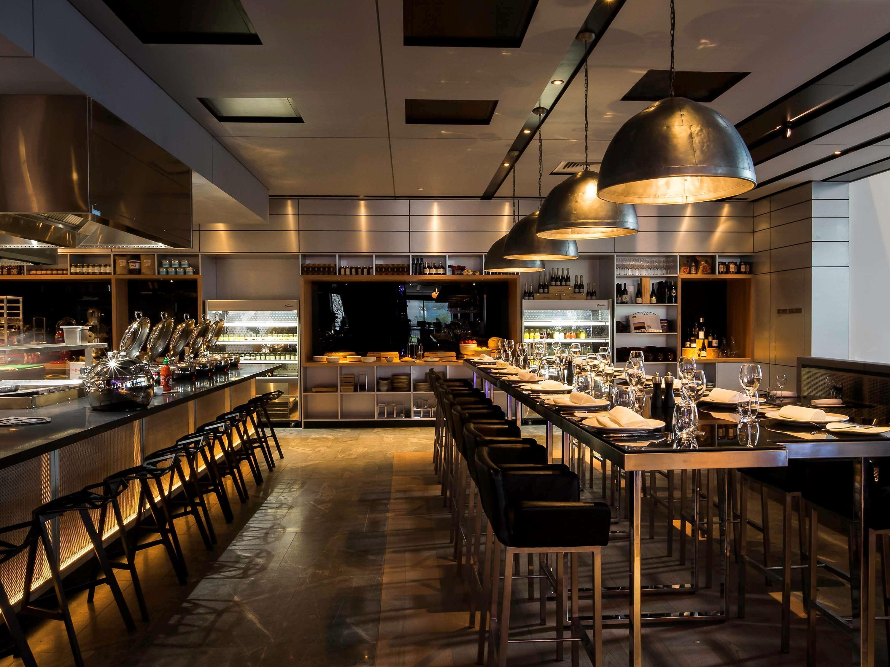 พูลแมน ซิดนีย์ แอร์พอร์ต Hotel ภายนอก รูปภาพ Interior of the restaurant