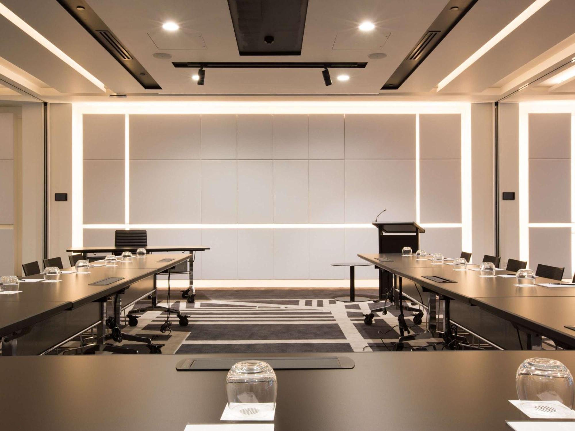พูลแมน ซิดนีย์ แอร์พอร์ต Hotel ภายนอก รูปภาพ Meeting room