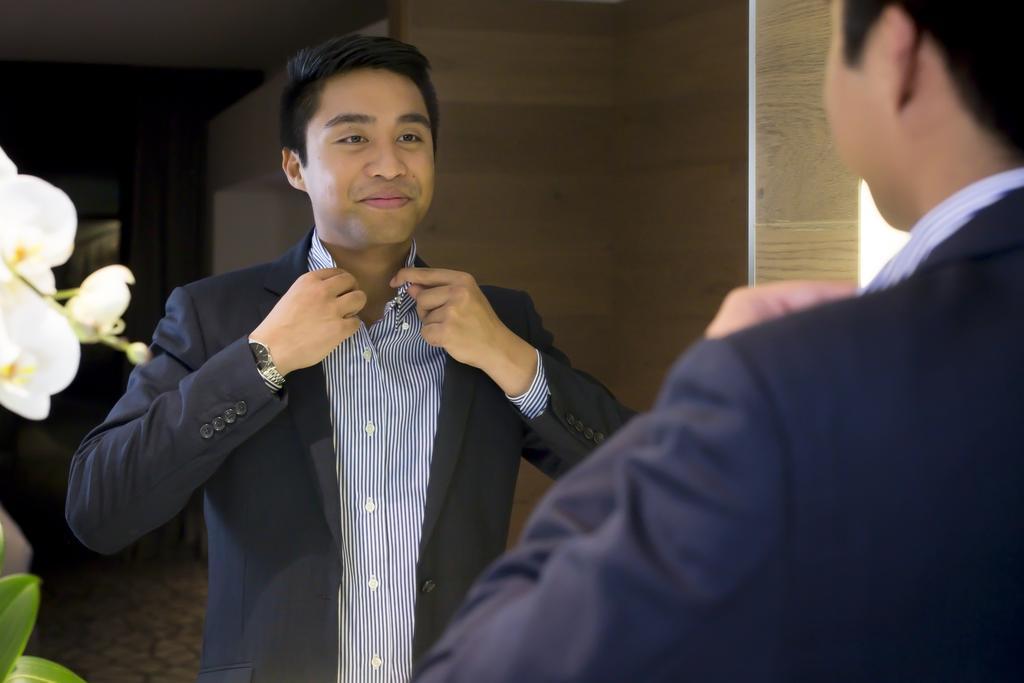พูลแมน ซิดนีย์ แอร์พอร์ต Hotel ภายนอก รูปภาพ Kim Nam-soo in 2012